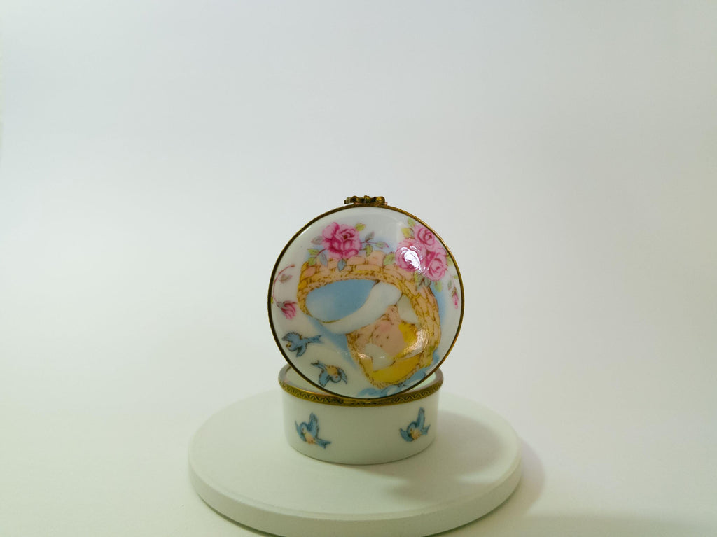 Rochard Newborn Baby  Limoges Trinket Box