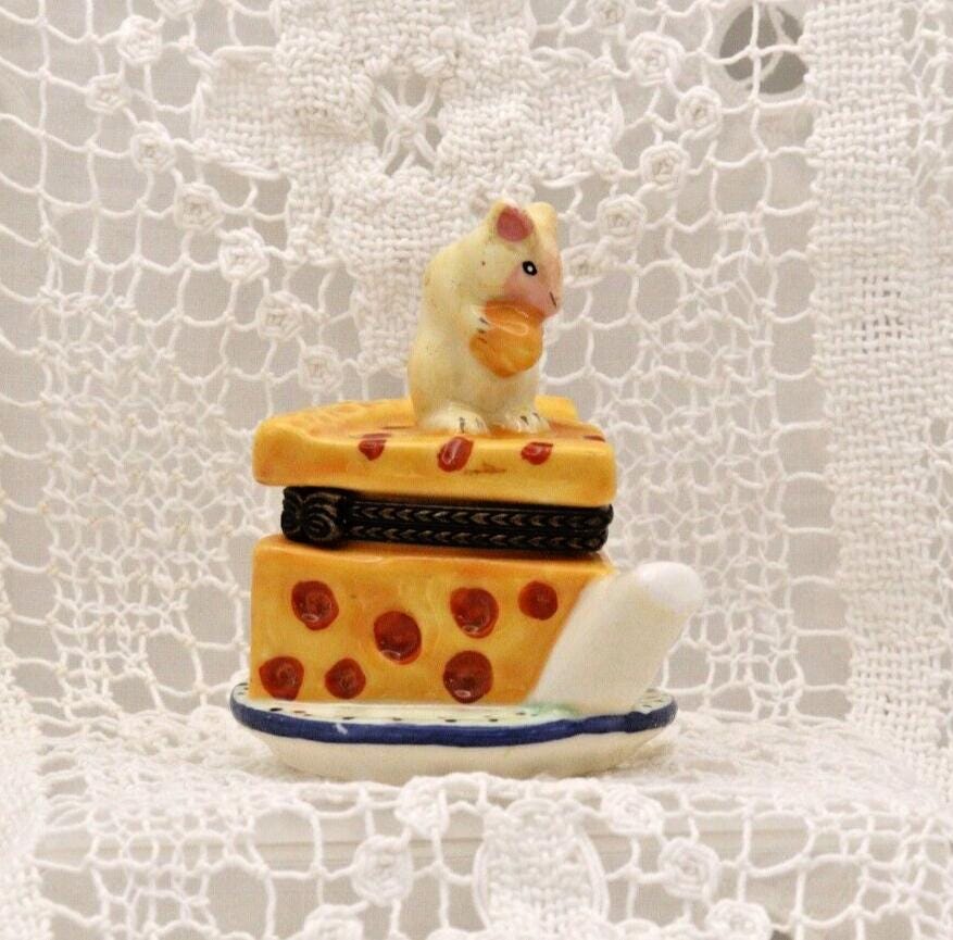 Limoges Mouse on a Cheese Teapot Trinket Box
