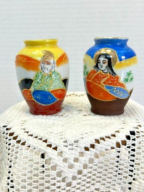 Miniature japanese vase duo, made in occupied japan