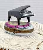 Limoges baby grand piano porcelain trinket box, peint main