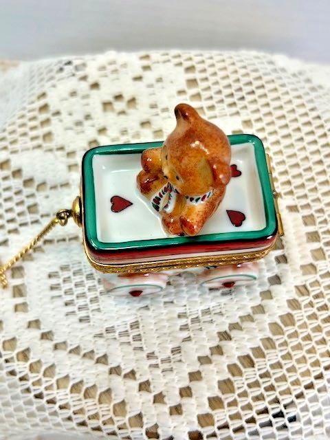 Rochard limoges teddy bear on wagon porcelain trinket box, peint main