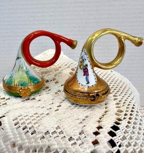 Limoges french horn duo porcelain trinket box set, peint main