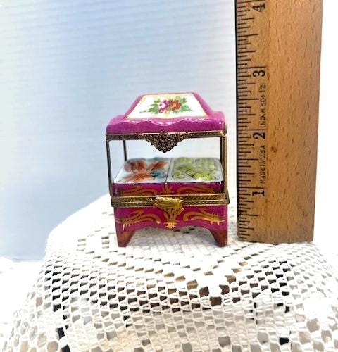 Limoges pink vegetable cart porcelain trinket box, peint main