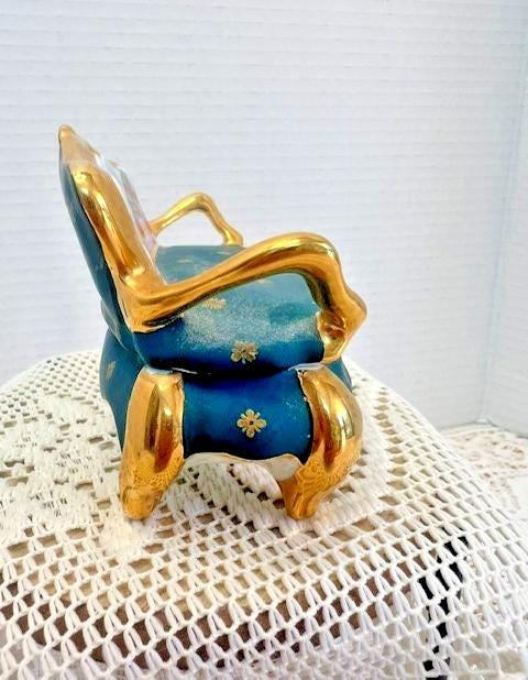 Limoges france blue green settee porcelain trinket box, peint main