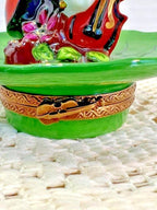 Limoges france ladybug playing violin porcelain trinket box, peint main