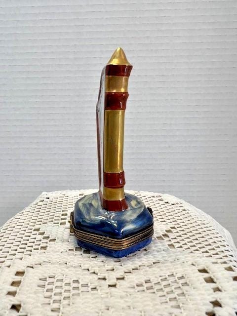 Limoges france harp porcelain trinket box, peint main