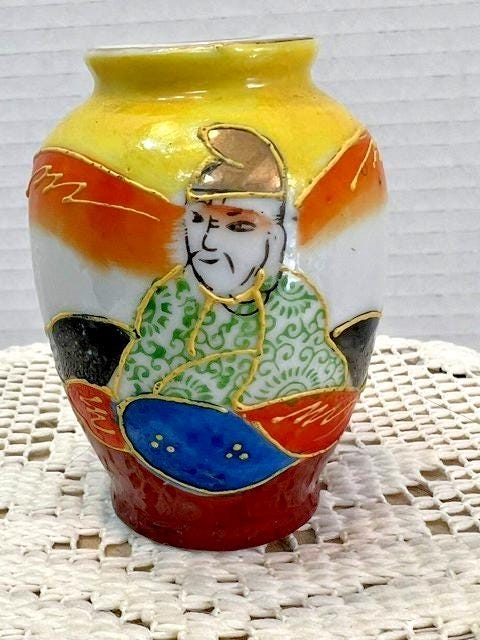 Japanese satsuma yellow miniature vase, dating to the "occupied japan" era