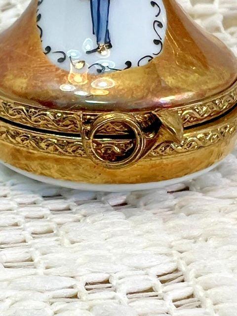 Limoges france gold french horn porcelain trinket box, peint main