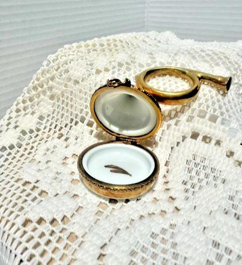 Limoges france gold french horn porcelain trinket box, peint main