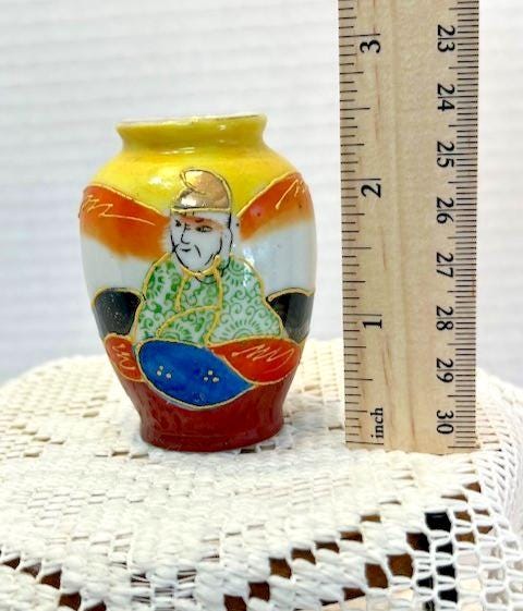 Japanese satsuma yellow miniature vase, dating to the "occupied japan" era