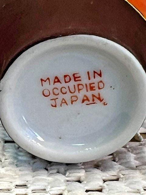 Japanese satsuma style miniature vase, dating to the "occupied japan" era
