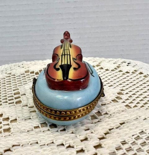 Limoges france violin on blue pillow porcelain trinket box, peint main rochard