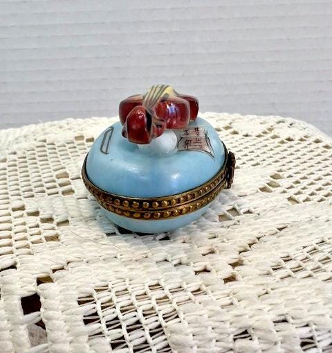 Limoges france violin on blue pillow porcelain trinket box, peint main rochard