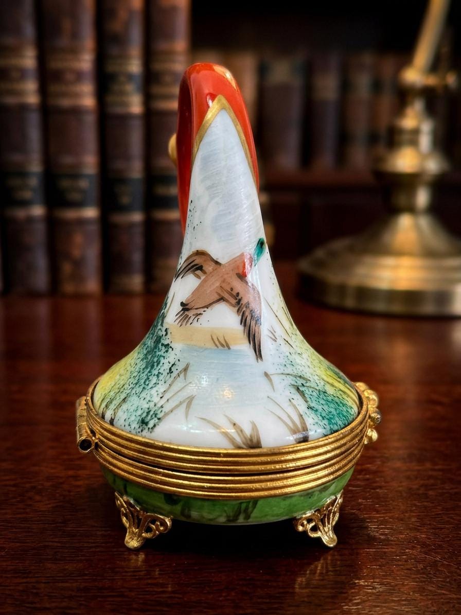 Limoges france waterfowl french horn porcelain trinket box, peint main