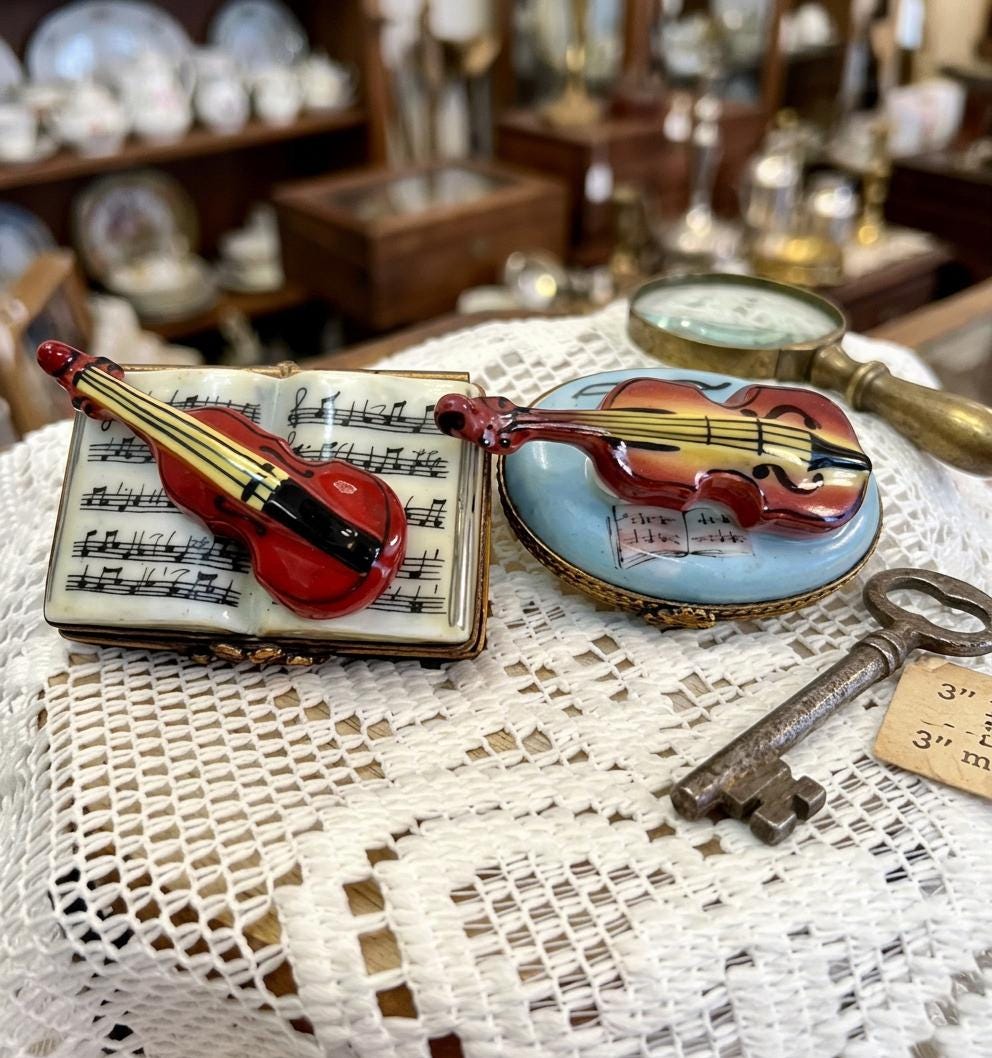 Limoges france violin duo porcelain trinket box set, peint main