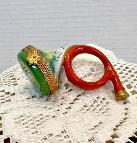Limoges france waterfowl french horn porcelain trinket box, peint main