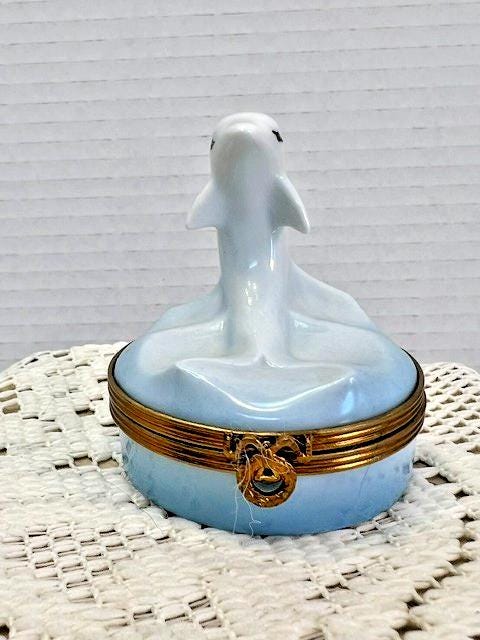 Limoges playful dolphin porcelain trinket box, peint main (retired)