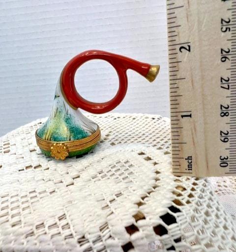 Limoges france waterfowl french horn porcelain trinket box, peint main