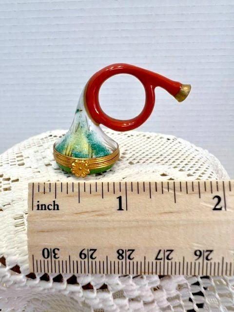 Limoges france waterfowl french horn porcelain trinket box, peint main