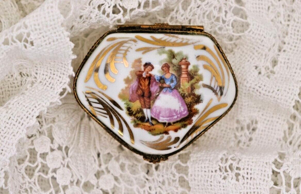 Vintage Limoges France Romantic Couple Trinket Box Hand Painted Porcelain