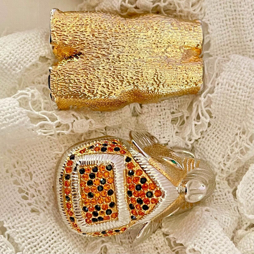 Jeweled Indonesian Elephant Trinket Box Enamel Crystal Keepsake Box (magnetic closure)