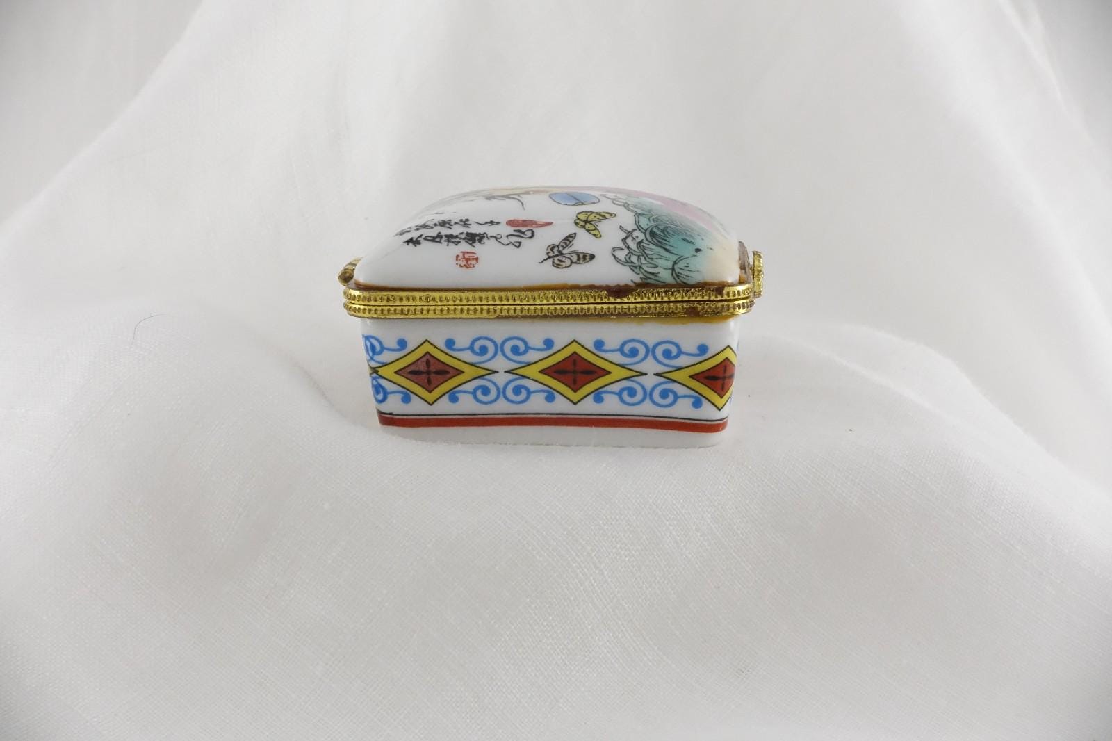 Limoges Style - Japanese Geisha Trinket Box Vintage Hand Painted Collectible