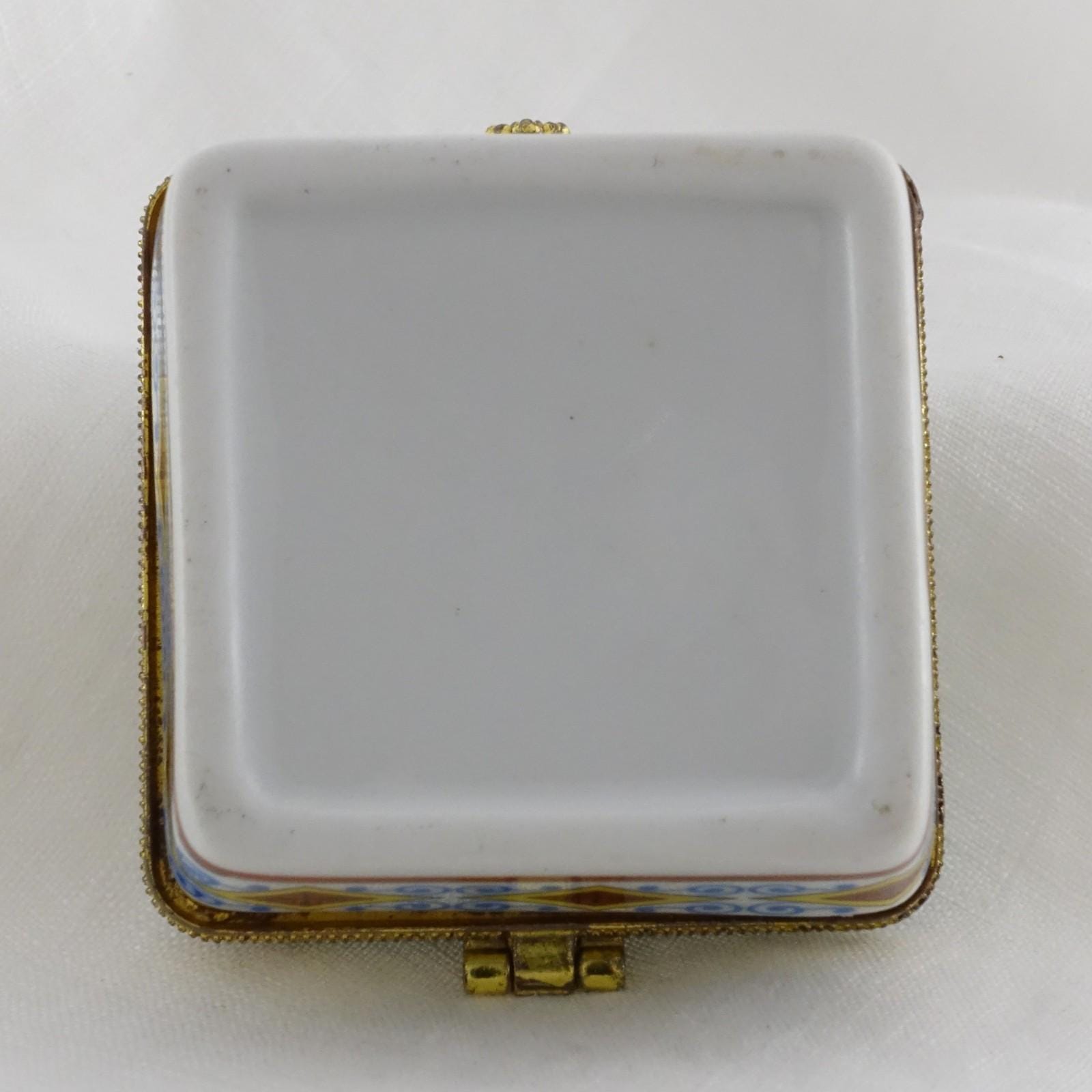 Limoges Style - Japanese Geisha Trinket Box Vintage Hand Painted Collectible