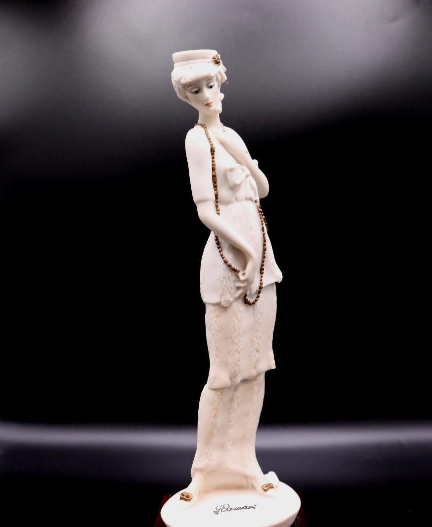 Giuseppe armani figurine: lady with gold necklace, 1987