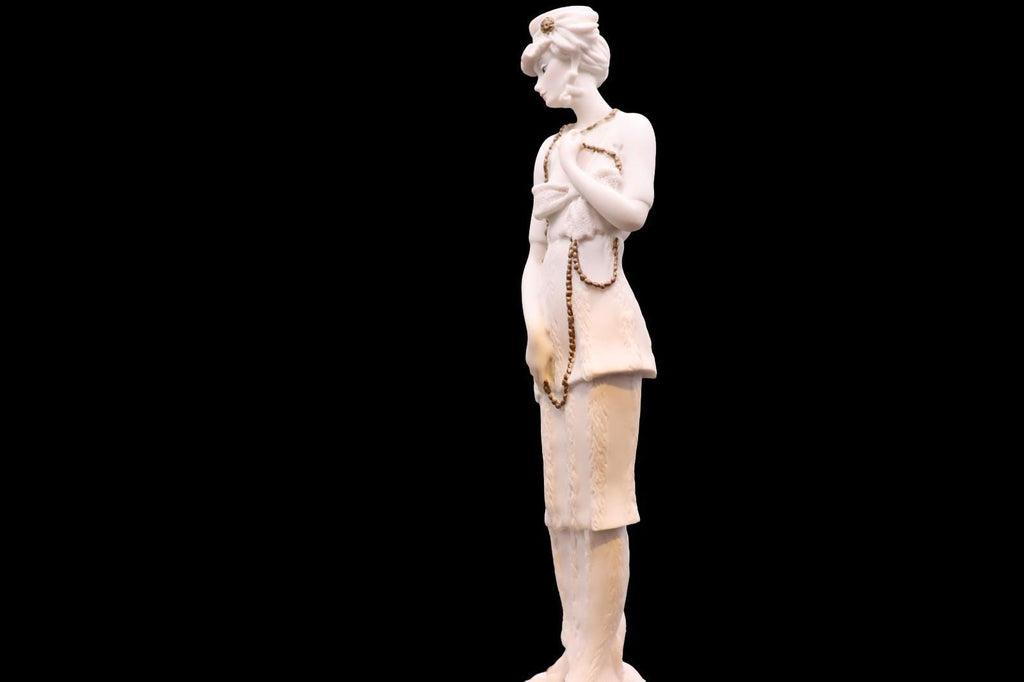 Giuseppe armani figurine: lady with gold necklace, 1987