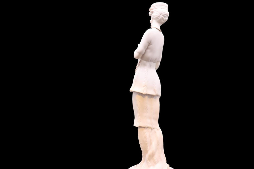 Giuseppe armani figurine: lady with gold necklace, 1987