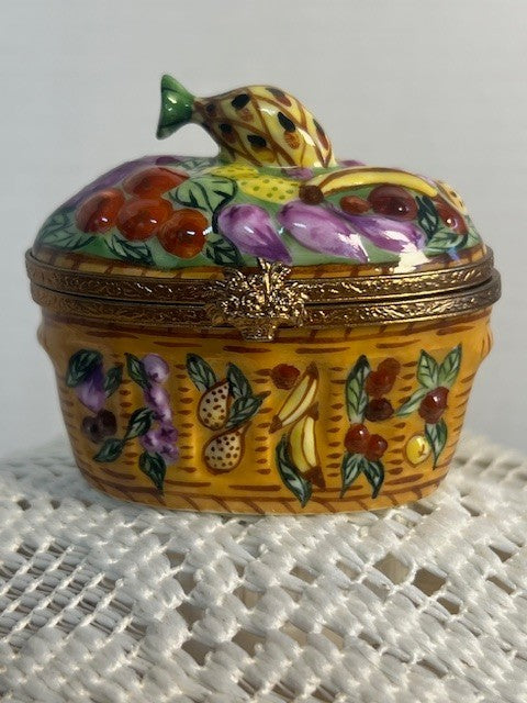 Limoges Fruit Basket Trinket Box Peint Main France