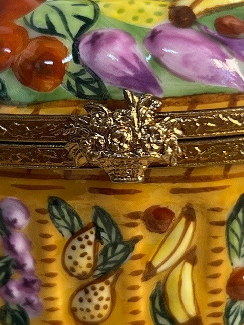 Limoges Fruit Basket Trinket Box Peint Main France