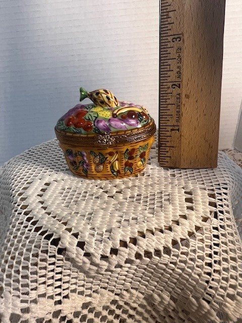 Limoges Fruit Basket Trinket Box Peint Main France