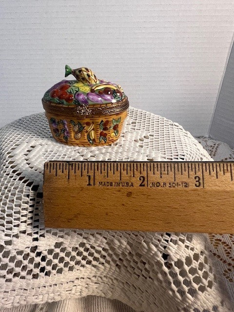 Limoges Fruit Basket Trinket Box Peint Main France