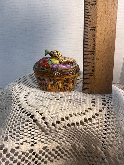 Limoges Fruit Basket Trinket Box Peint Main France