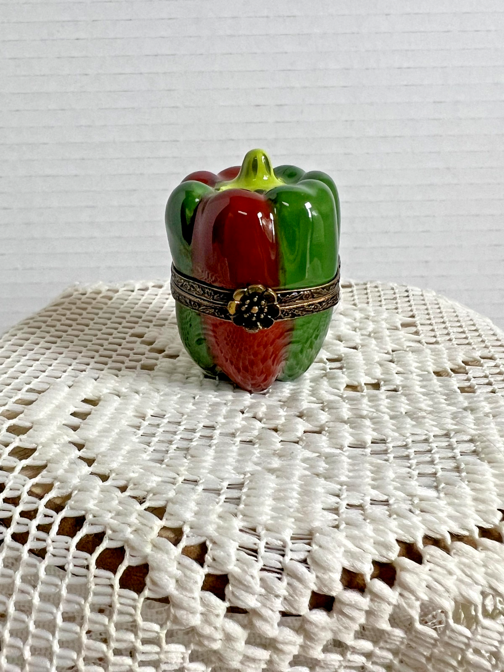 Limoges - Ripening Red Pepper trinket box - signed