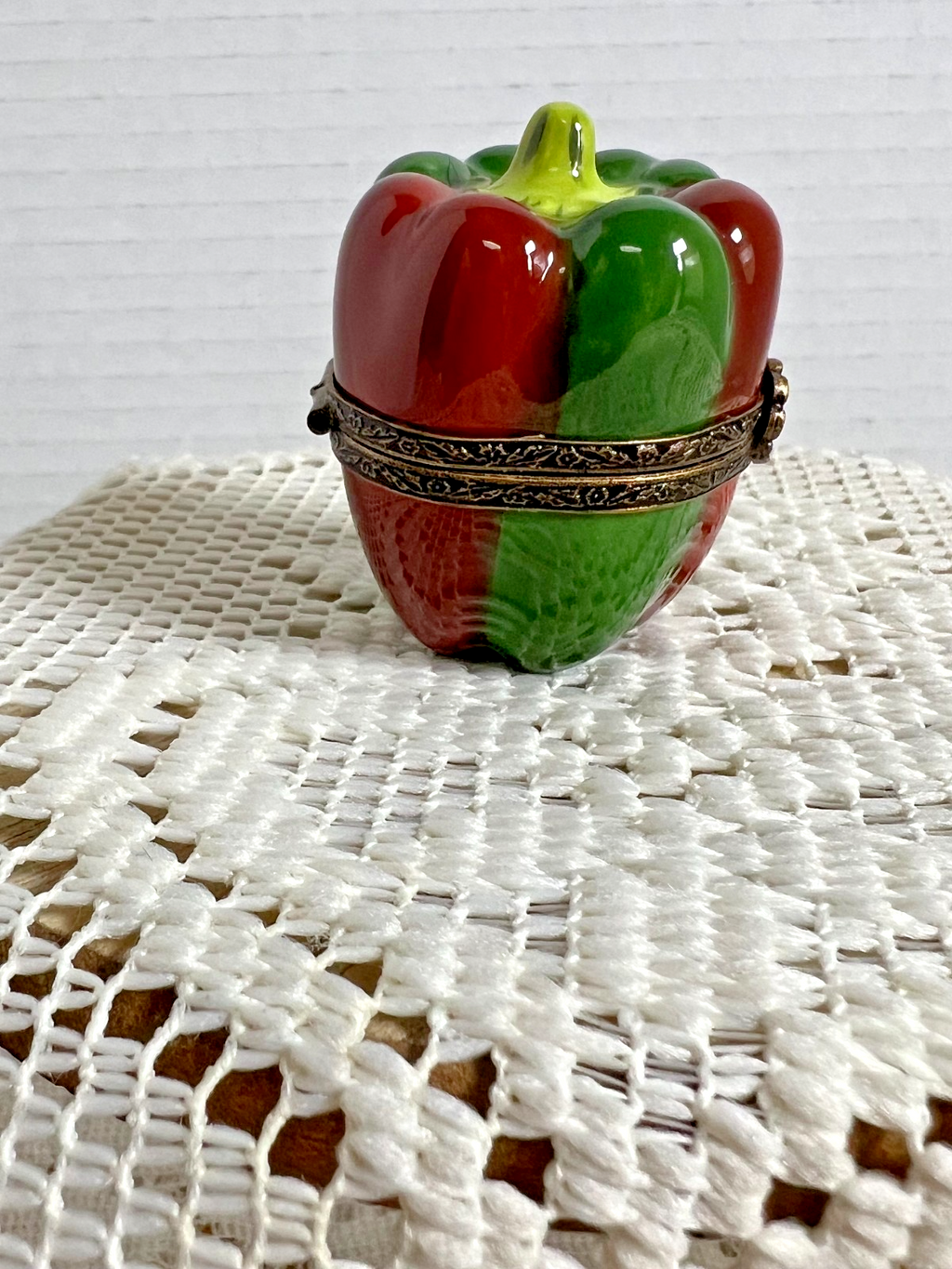 Limoges - Ripening Red Pepper trinket box - signed