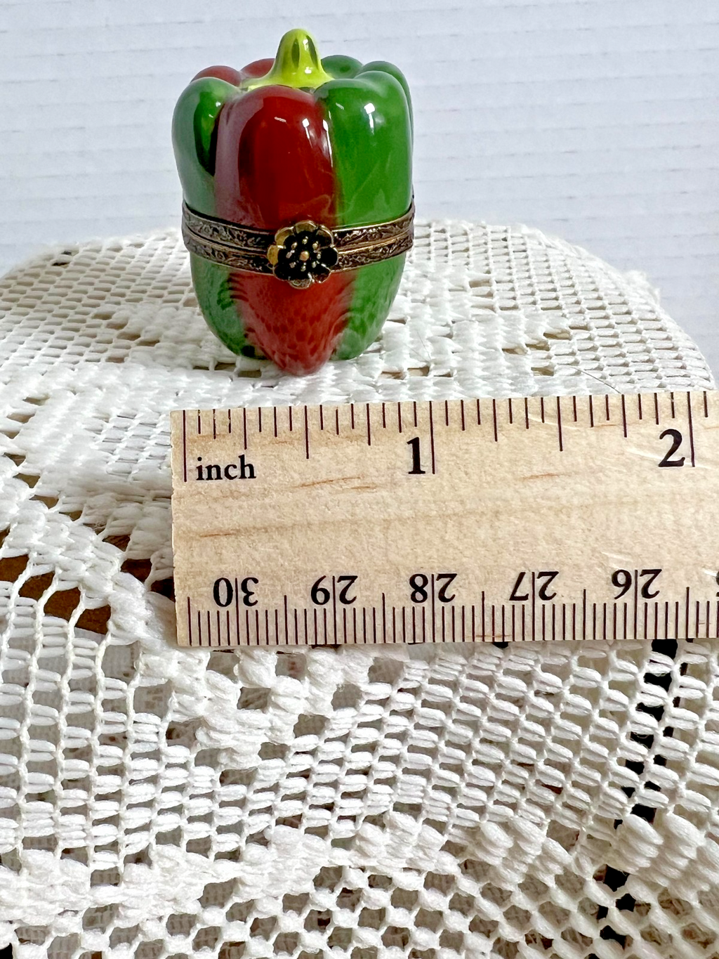 Limoges - Ripening Red Pepper trinket box - signed
