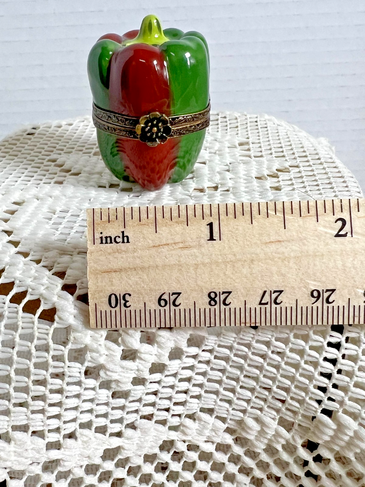 Limoges - Ripening Red Pepper trinket box - signed