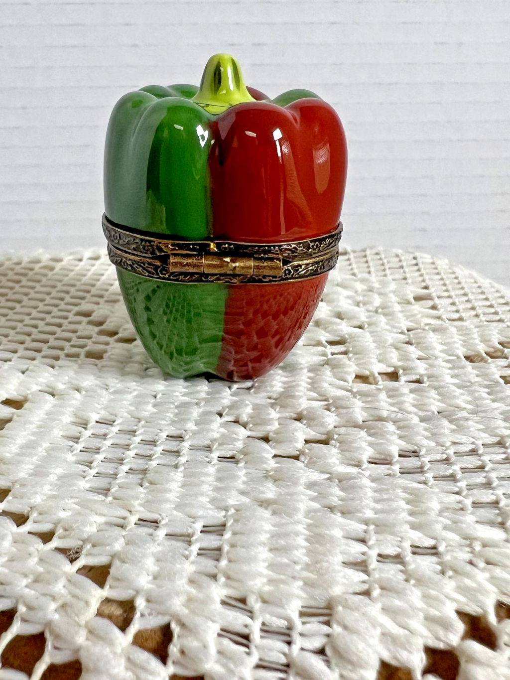Limoges - Ripening Red Pepper trinket box - signed