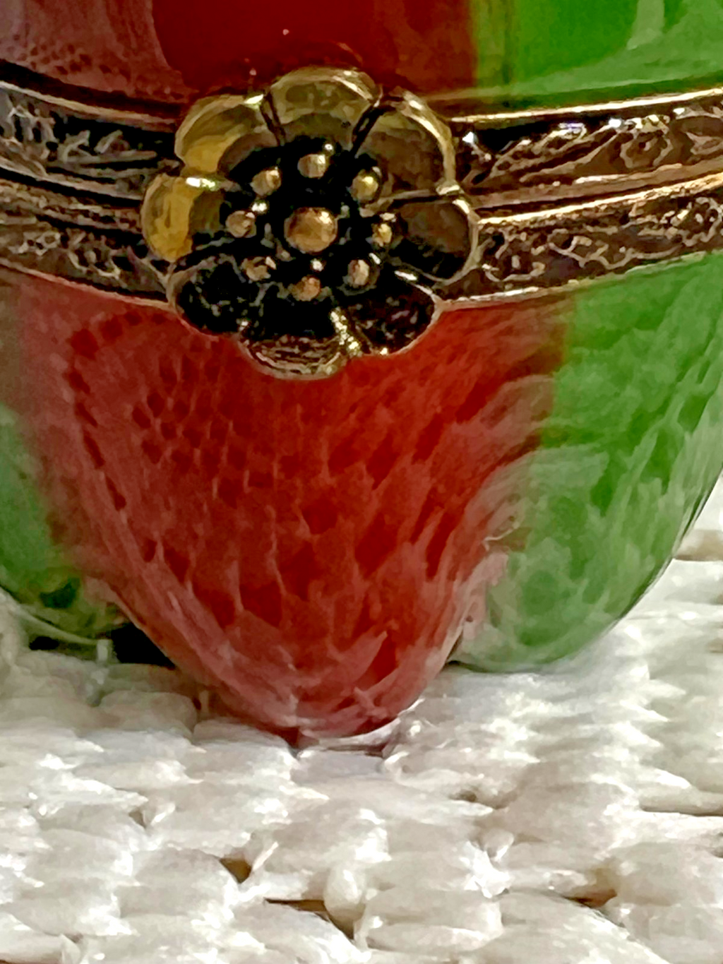 Limoges - Ripening Red Pepper trinket box - signed