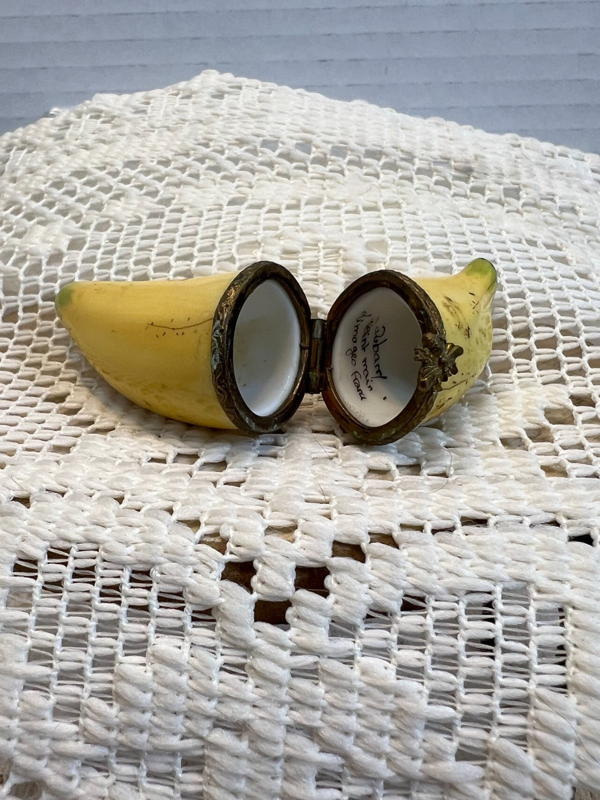 Limoges " Medium Banana" - Signed