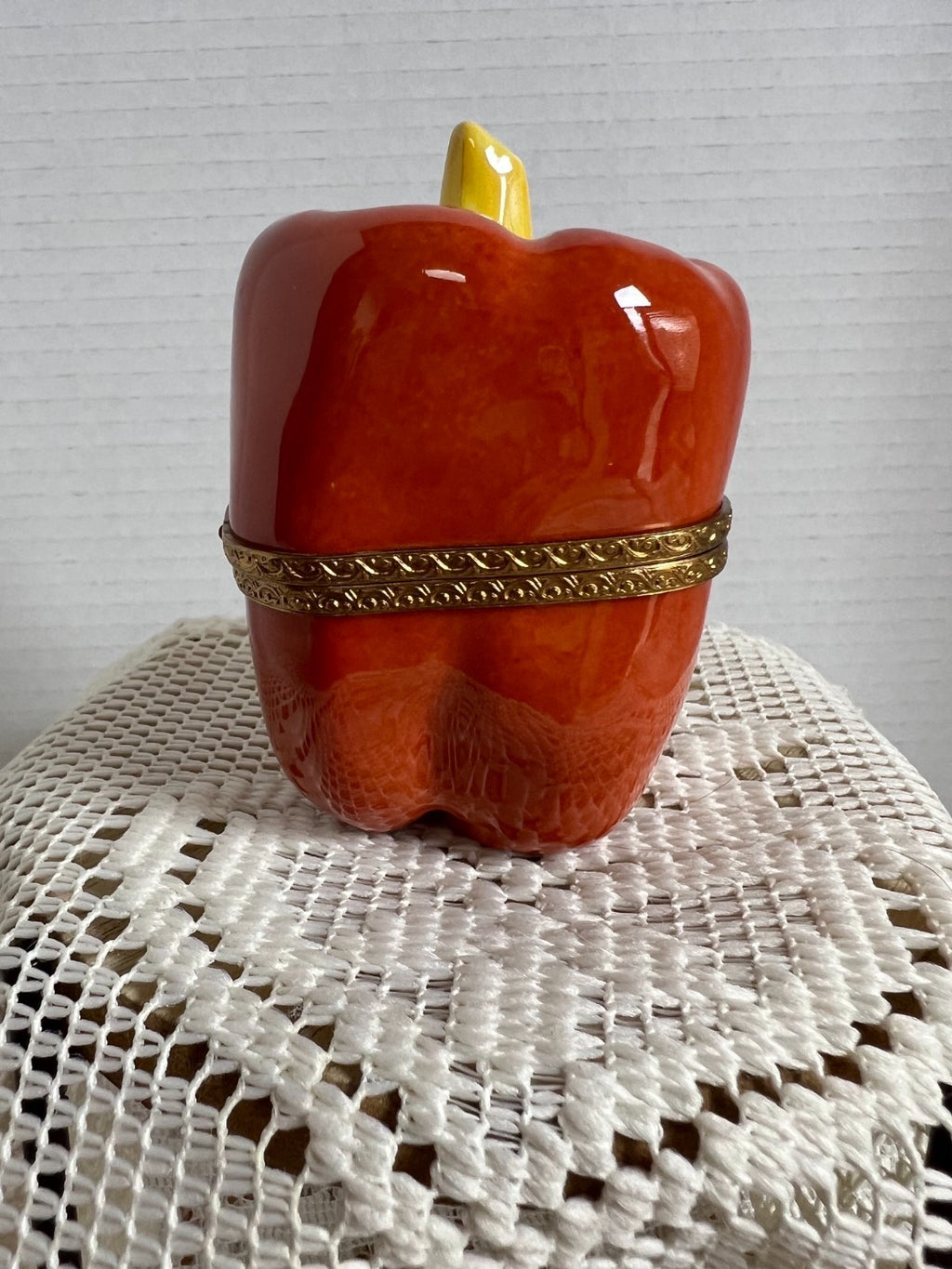 Limoges  Ripened Red Bell Pepper Trinket box - Eximious