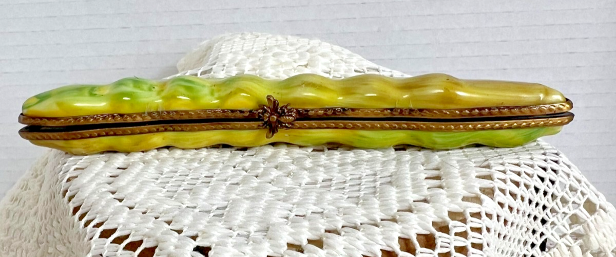 Limoges String Bean Trinket Box