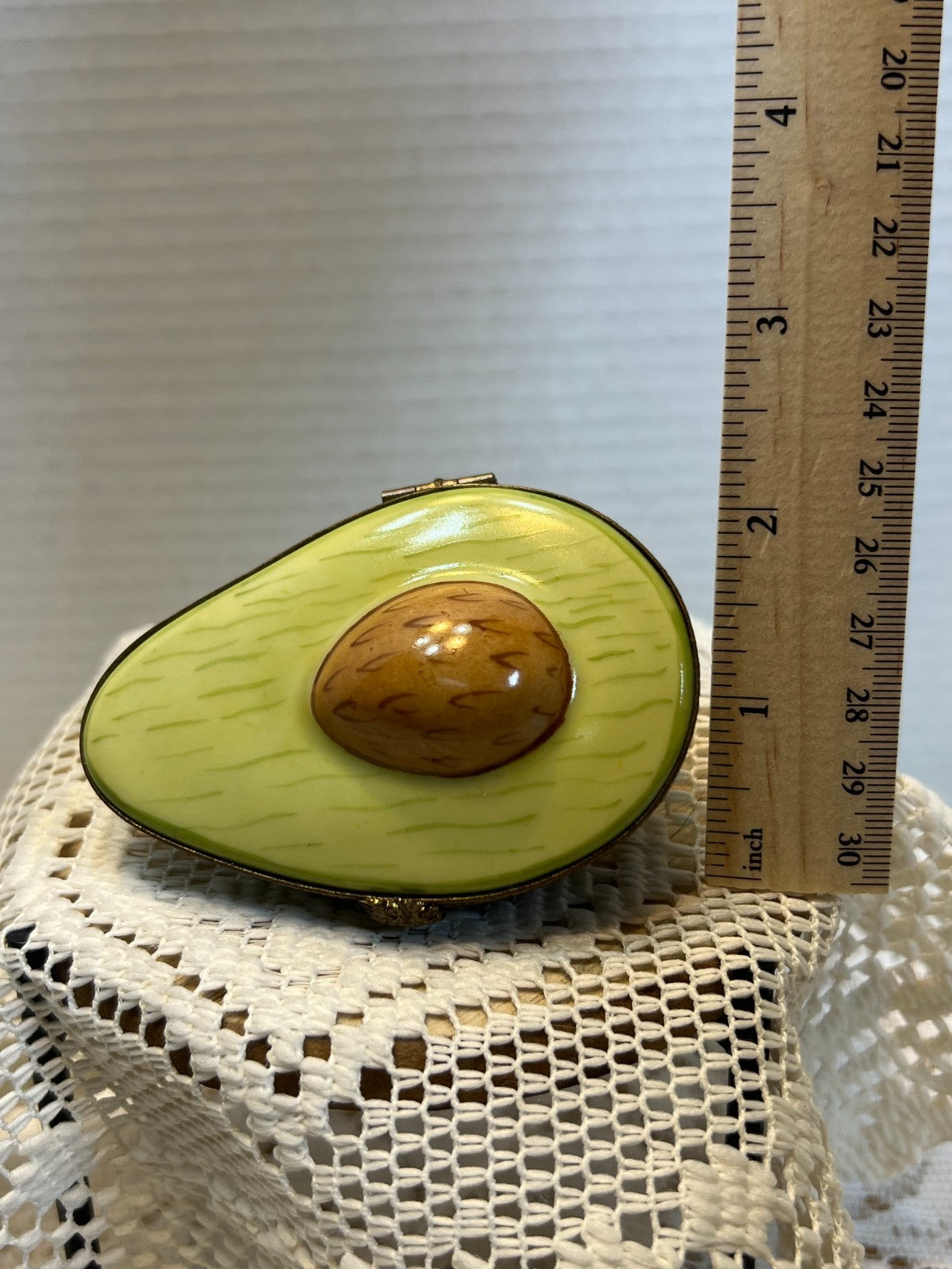 Limoges gorgeous Avocado trinket box - Signed.