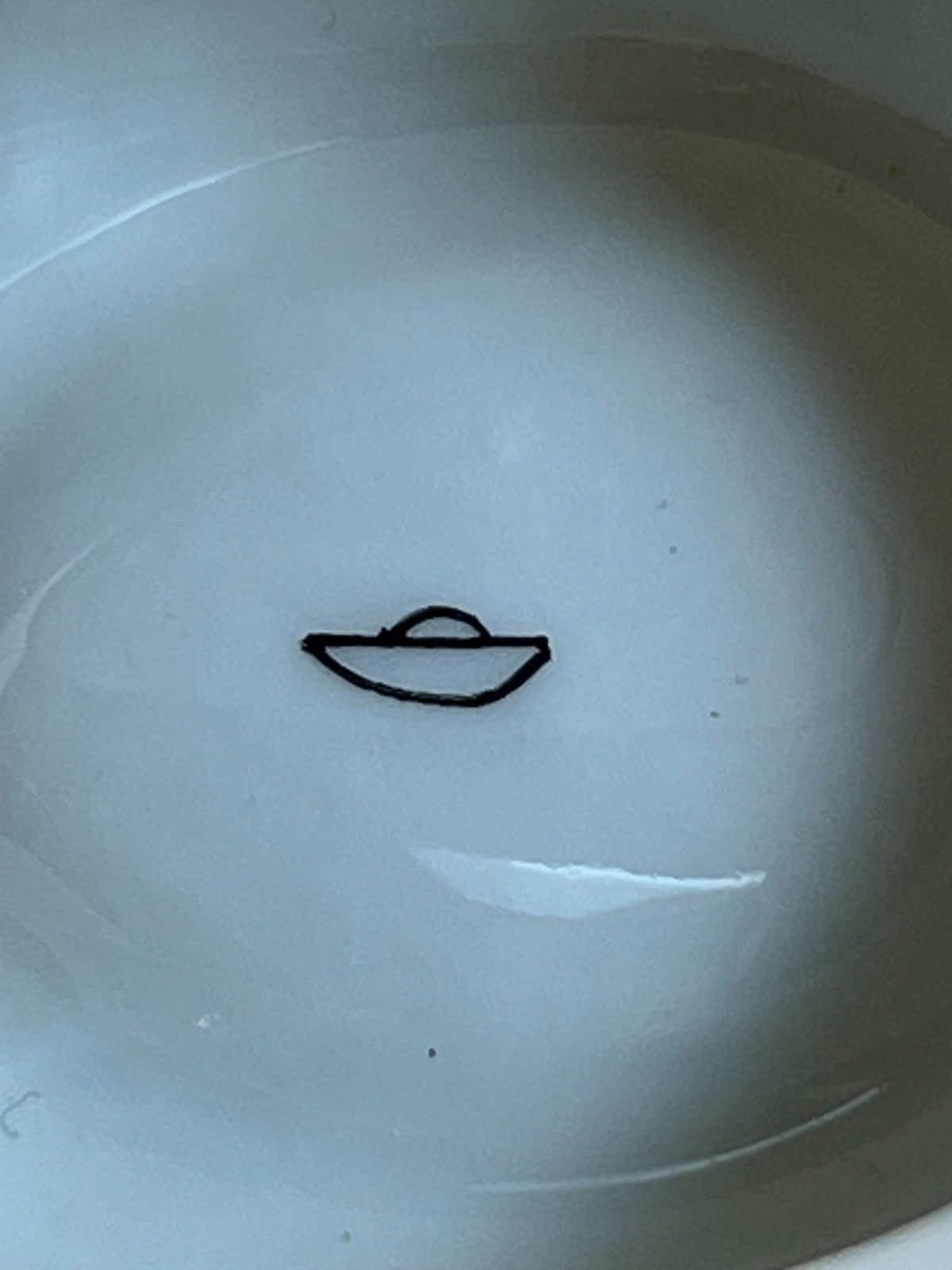 Limoges gorgeous Avocado trinket box - Signed.