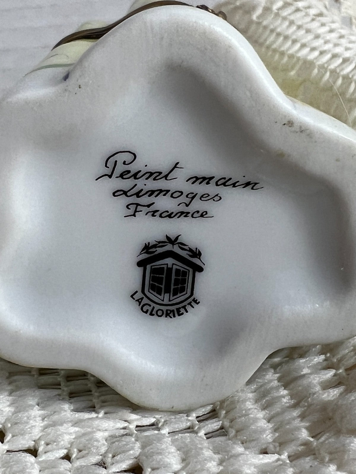 Limoges Big bunch of Asparagus trinket box