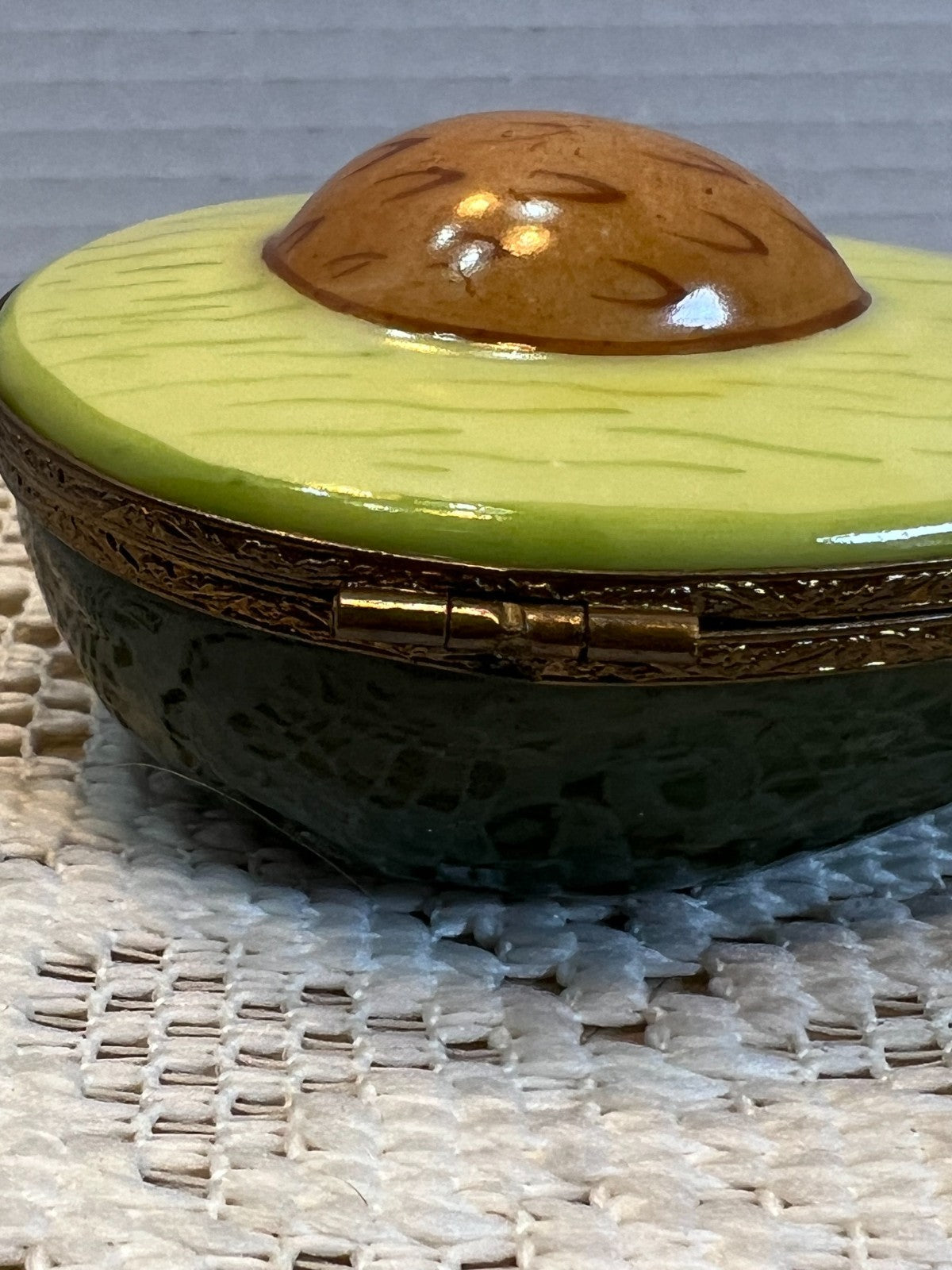 Limoges gorgeous Avocado trinket box - Signed.