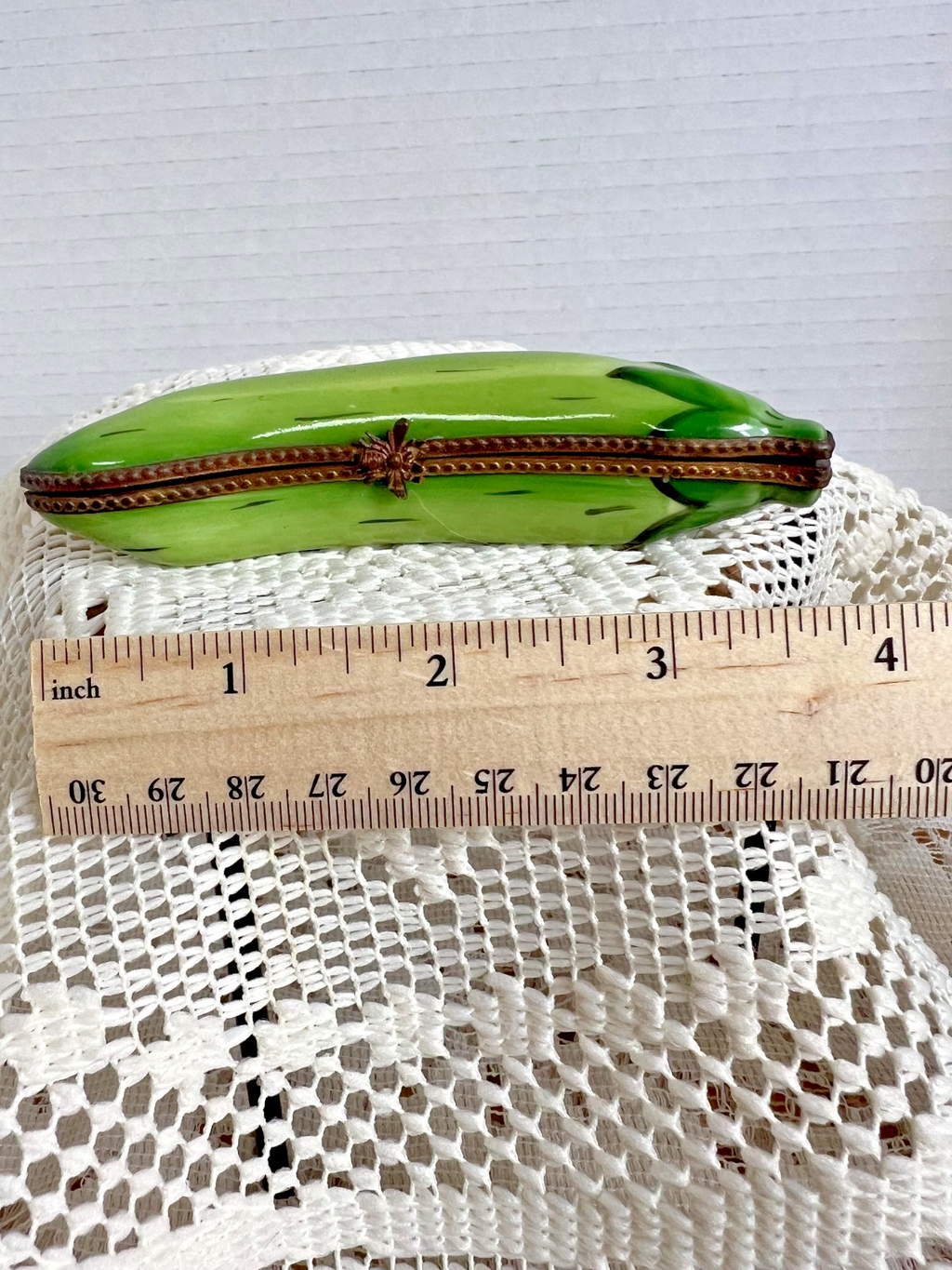 Limoges Trinket Box - Peas in a Pod