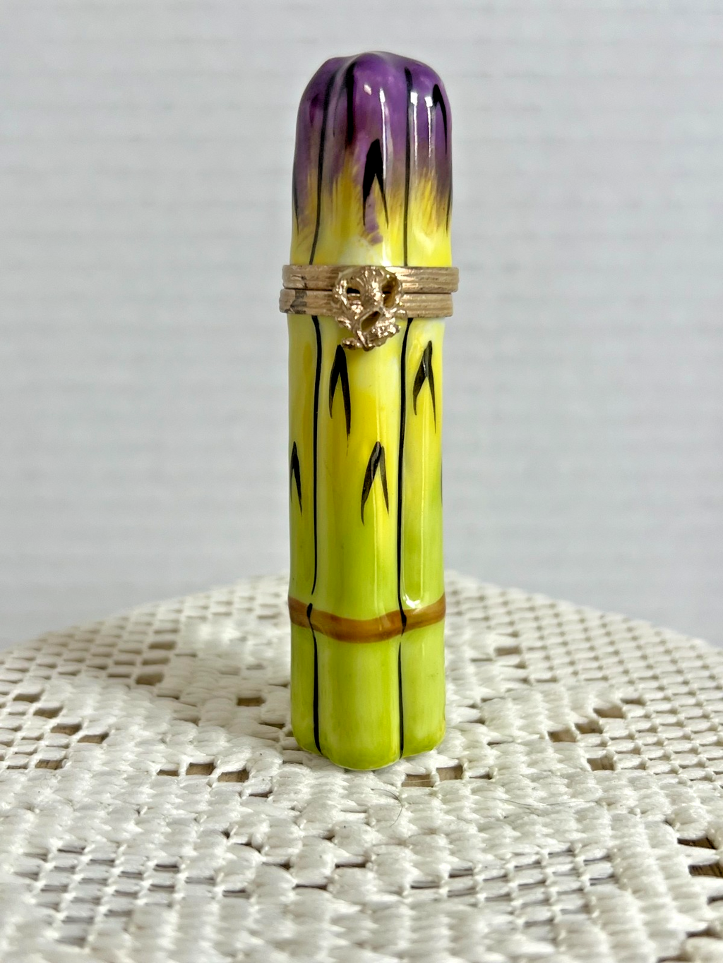 Limoges Trinket Box - Small bundle of asparagus